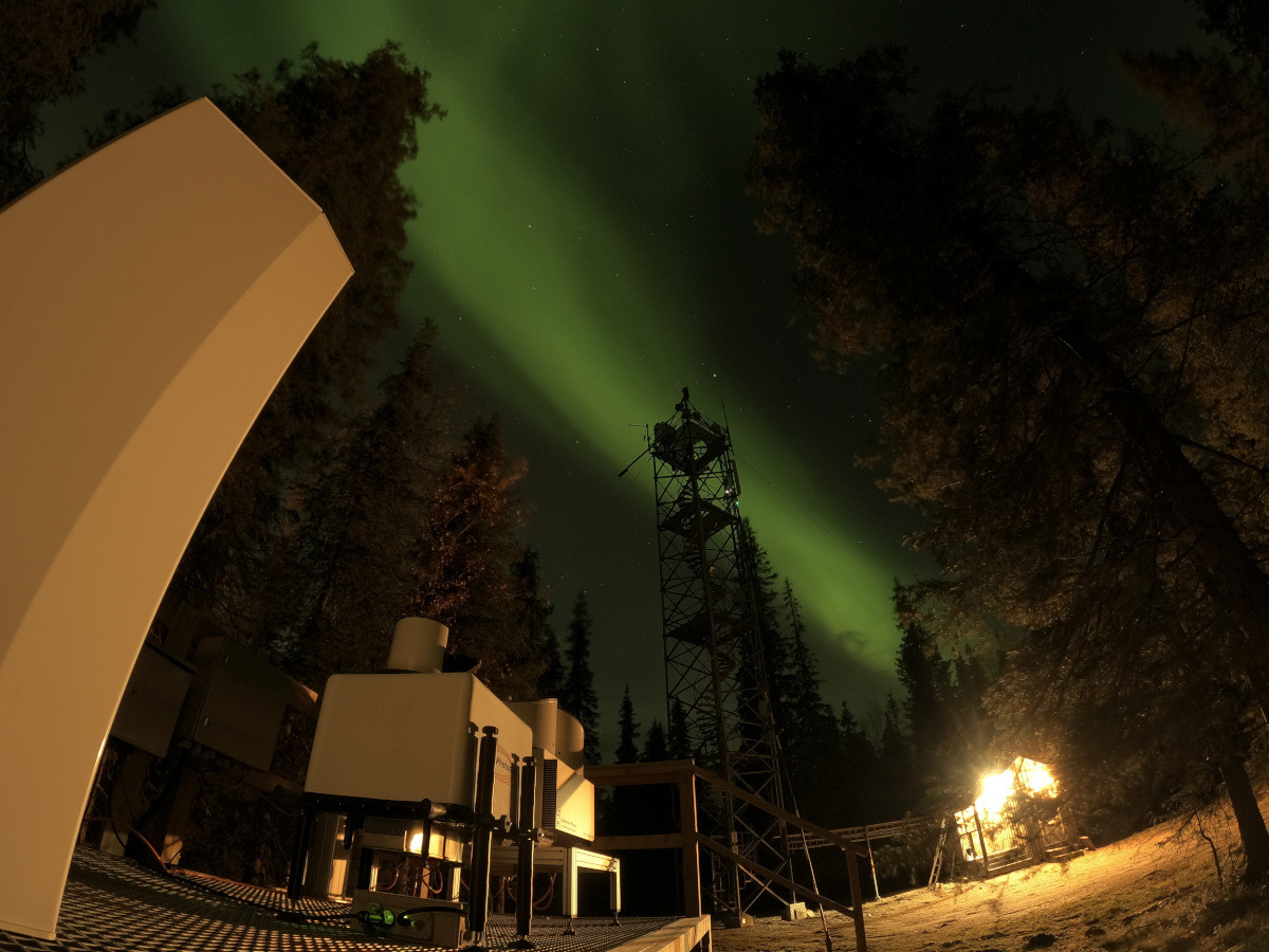 Northern lights in Kenttärova measurement station